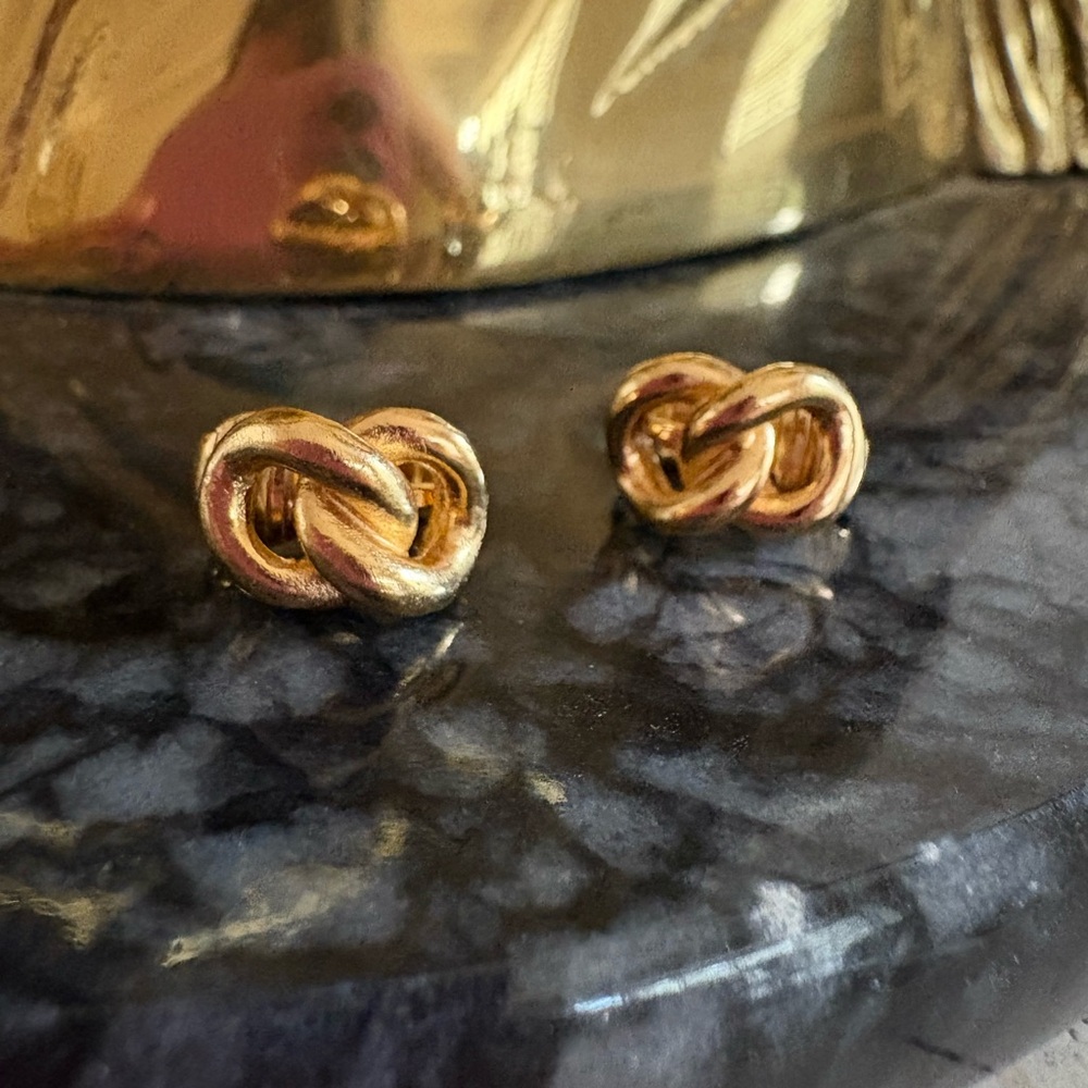 Christian Dior Vintage Gold Knot Stud Clip-On Earrings - Women Jewelry - Picture 2 of 11